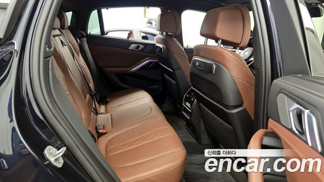 BMW X6 (G06) xDrive40i M Sport 2024 — фото 12