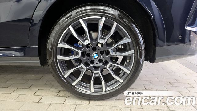 BMW X6 (G06) xDrive40i M Sport 2024 — фото 21