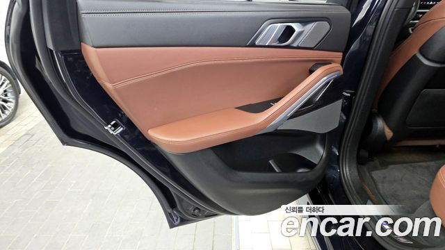 BMW X6 (G06) xDrive40i M Sport 2024 — фото 25