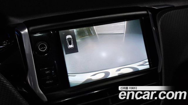 Peugeot 2008 1.6 e-HDi Feline L 2015 — фото 16