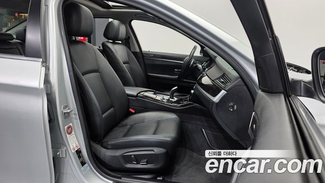 BMW 5 Series (F10) 528i 2015 — фото 11
