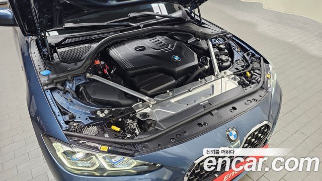 BMW 4 Series (G22) 420i M Sport Convertible 2023 — фото 6