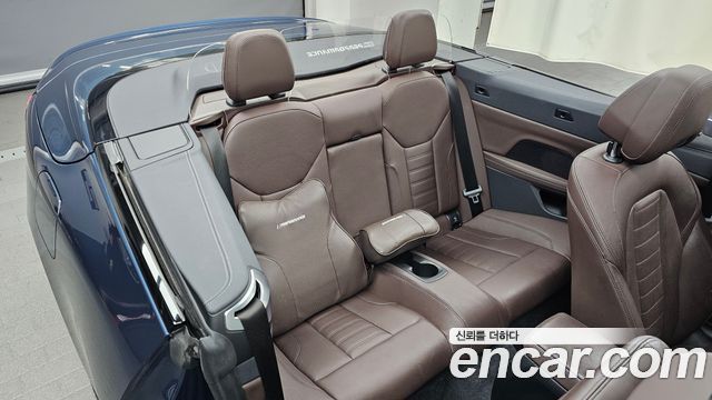 BMW 4 Series (G22) 420i M Sport Convertible 2023 — фото 12