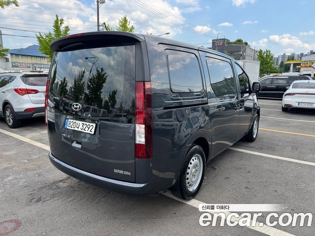 Hyundai Staria Cargo 3-Seater Smart 2023 — фото 5