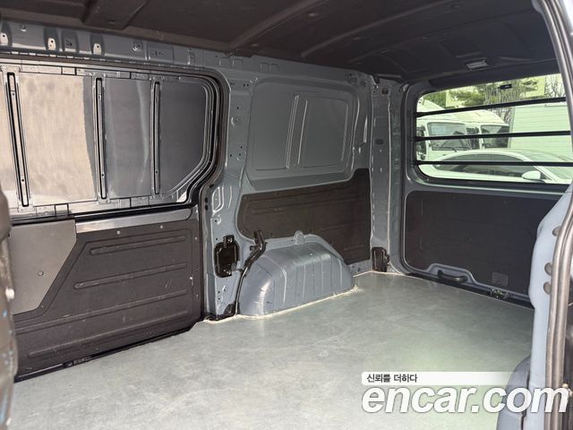 Hyundai Staria Cargo 3-Seater Smart 2023 — фото 8