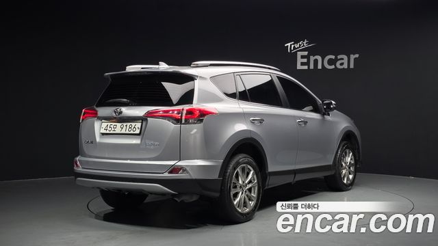Toyota RAV4 2.5 2WD 4th 2017 — фото 2