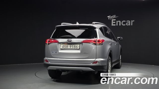 Toyota RAV4 2.5 2WD 4th 2017 — фото 4