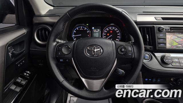 Toyota RAV4 2.5 2WD 4th 2017 — фото 15