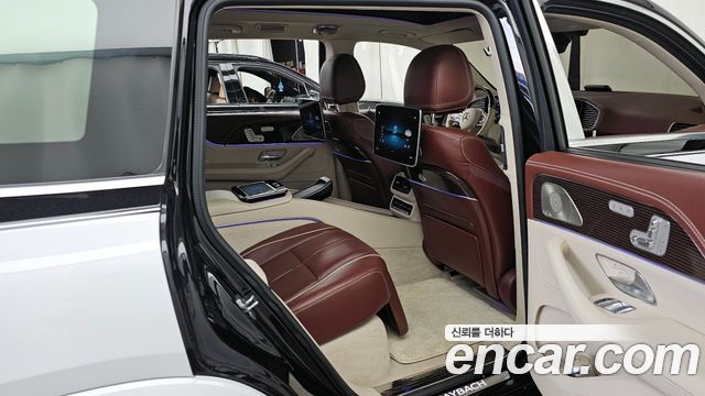 Mercedes-Benz GLS-Class (X167) Maybach GLS600 4MATIC 2021 — фото 16
