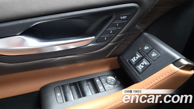 Toyota Alphard (IV) 2.5 HEV Executive AWD 2025 — фото 36