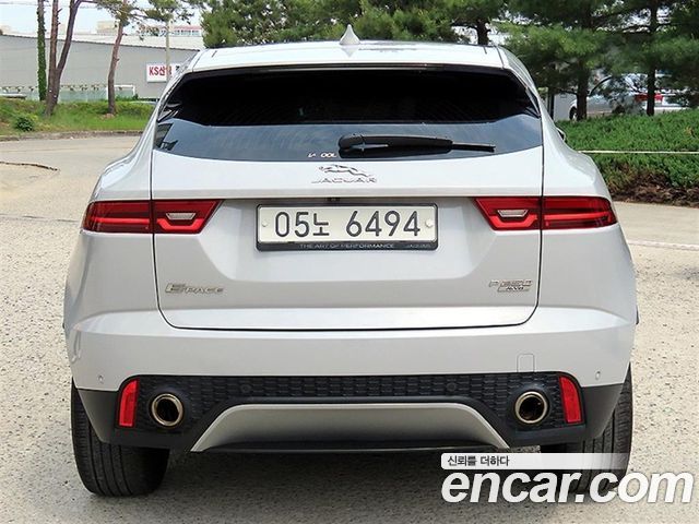 Jaguar E-PACE P250 SE 2018 — фото 4
