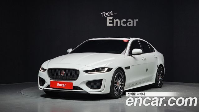Jaguar XE D180 R-Dynamic S