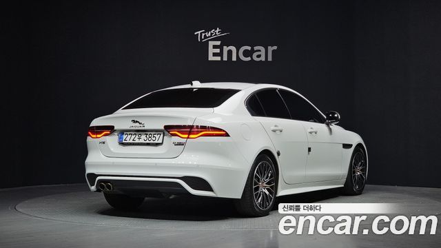 Jaguar XE D180 R-Dynamic S 2020 — фото 2