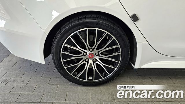 Jaguar XE D180 R-Dynamic S 2020 — фото 5
