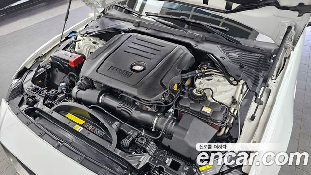 Jaguar XE D180 R-Dynamic S 2020 — фото 6
