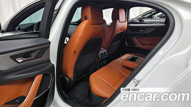Jaguar XE D180 R-Dynamic S 2020 — фото 26