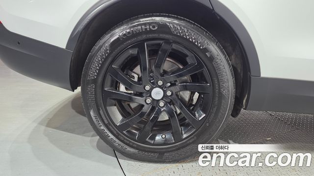 Land Rover Discovery 5 3.0 SD6 HSE 2019 — фото 5