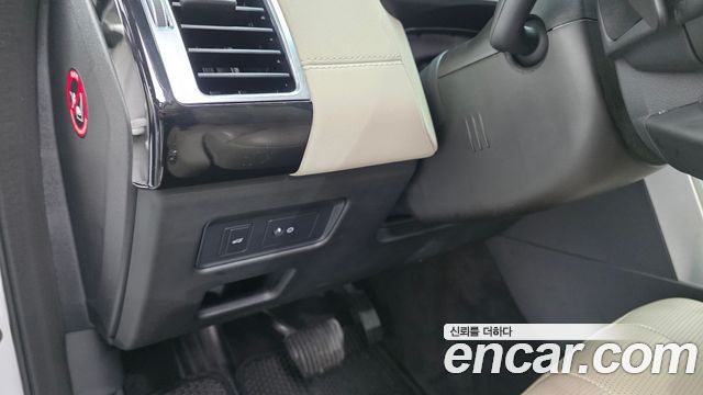 Land Rover Discovery 5 3.0 SD6 HSE 2019 — фото 28