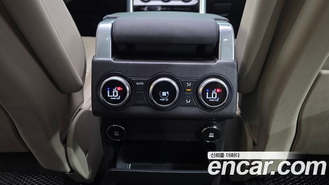 Land Rover Discovery 5 3.0 SD6 HSE 2019 — фото 32