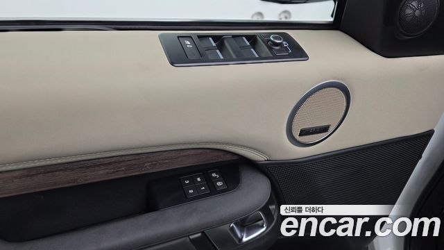 Land Rover Discovery 5 3.0 SD6 HSE 2019 — фото 33