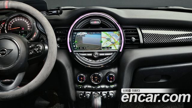 MINI Cooper S 5Door Standard 3rd 2019 — фото 15