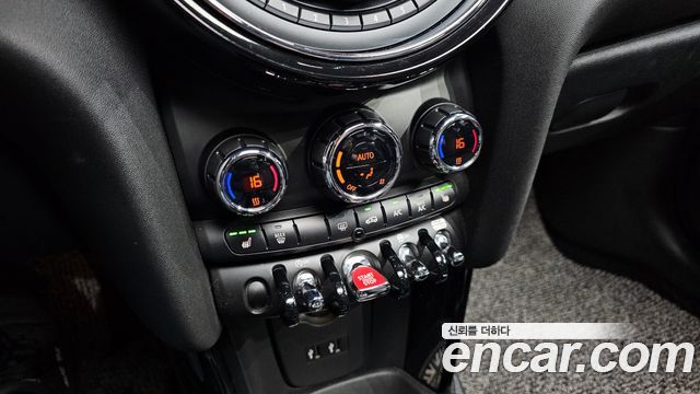 MINI Cooper S 5Door Standard 3rd 2019 — фото 19