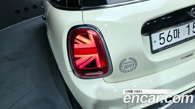 MINI Cooper S 5Door Standard 3rd 2019 — фото 23
