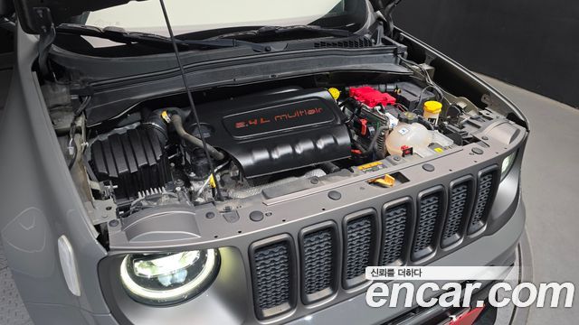 Jeep Renegade 2.4 Limited 2021 — фото 6