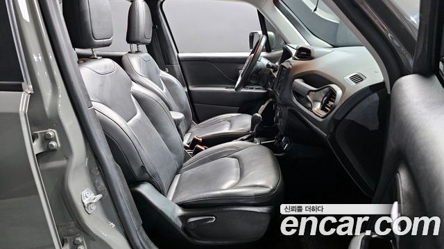 Jeep Renegade 2.4 Limited 2021 — фото 11
