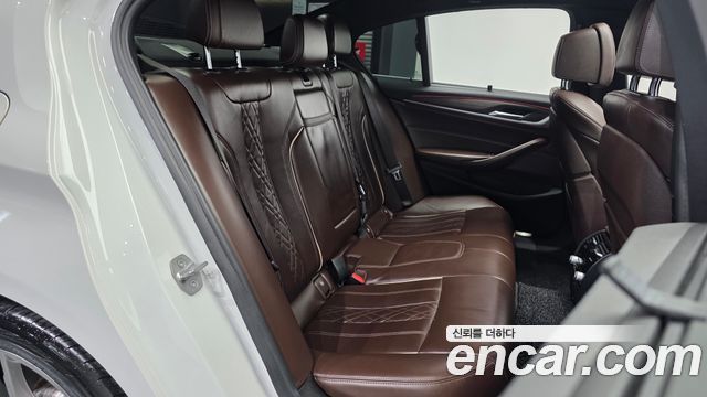 BMW 5 Series (G30) 530i xDrive M Sport Package Plus 2018 — фото 12
