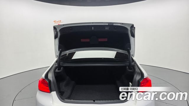 BMW 5 Series (G30) 530i xDrive M Sport Package Plus 2018 — фото 20