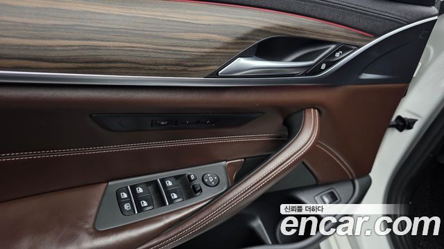 BMW 5 Series (G30) 530i xDrive M Sport Package Plus 2018 — фото 32