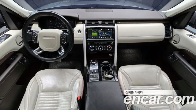 Land Rover Discovery 5 3.0 TD6 HSE Luxury 2018 — фото 7