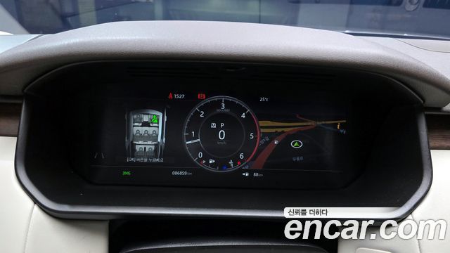 Land Rover Discovery 5 3.0 TD6 HSE Luxury 2018 — фото 8