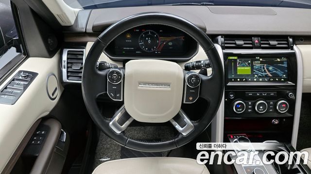 Land Rover Discovery 5 3.0 TD6 HSE Luxury 2018 — фото 13
