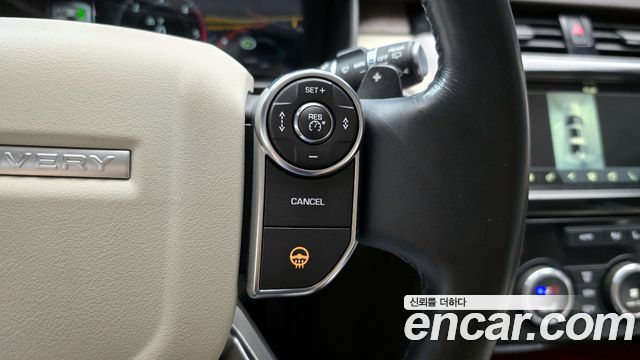 Land Rover Discovery 5 3.0 TD6 HSE Luxury 2018 — фото 17
