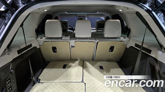 Land Rover Discovery 5 3.0 TD6 HSE Luxury 2018 — фото 30