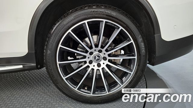 Mercedes-Benz GLC-Class (X253) GLC300 4MATIC AMG Line Coupe 2019 — фото 21