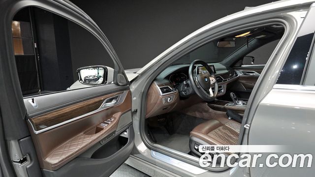 BMW 7 Series (G11) 730Ld xDrive Design Pure Excellence 2020 — фото 10