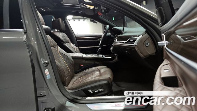 BMW 7 Series (G11) 730Ld xDrive Design Pure Excellence 2020 — фото 32