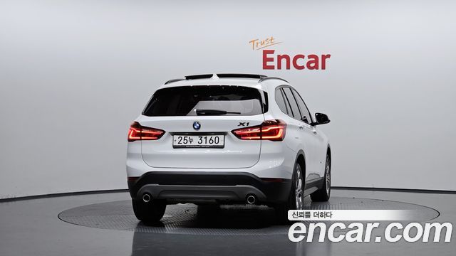 BMW X1 (F48) xDrive 20d Joy 2018 — фото 4