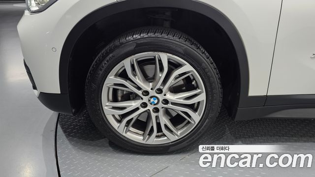 BMW X1 (F48) xDrive 20d Joy 2018 — фото 5