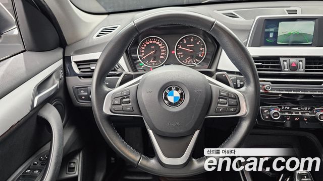 BMW X1 (F48) xDrive 20d Joy 2018 — фото 13