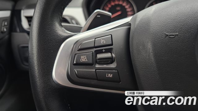 BMW X1 (F48) xDrive 20d Joy 2018 — фото 17