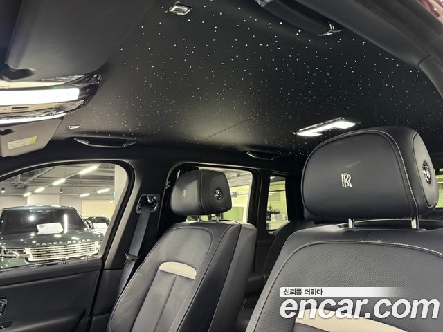 Rolls-Royce Cullinan 6.7 V12 Black Badge 2025 — фото 22