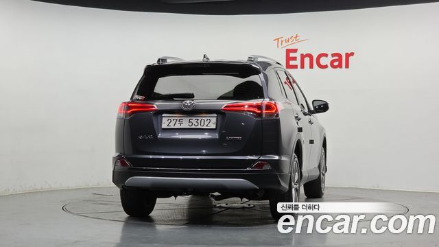 Toyota RAV4 2.5 2WD 4th 2018 — фото 4