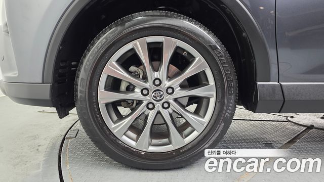 Toyota RAV4 2.5 2WD 4th 2018 — фото 5