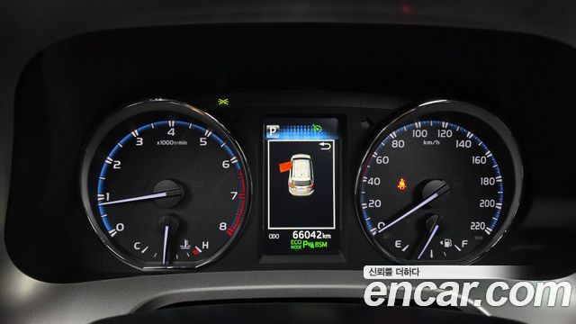 Toyota RAV4 2.5 2WD 4th 2018 — фото 8