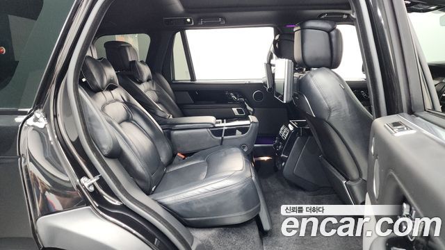 Land Rover Range Rover (IV) 5.0 SC AB LWB 2019 — фото 11