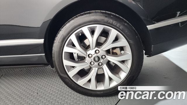 Land Rover Range Rover (IV) 5.0 SC AB LWB 2019 — фото 21